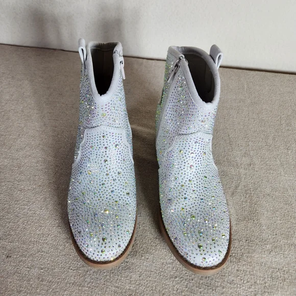 Limelight Kids Girls 3 Silver With Iridesent Rhinestone Boots - Picture 3 of 7